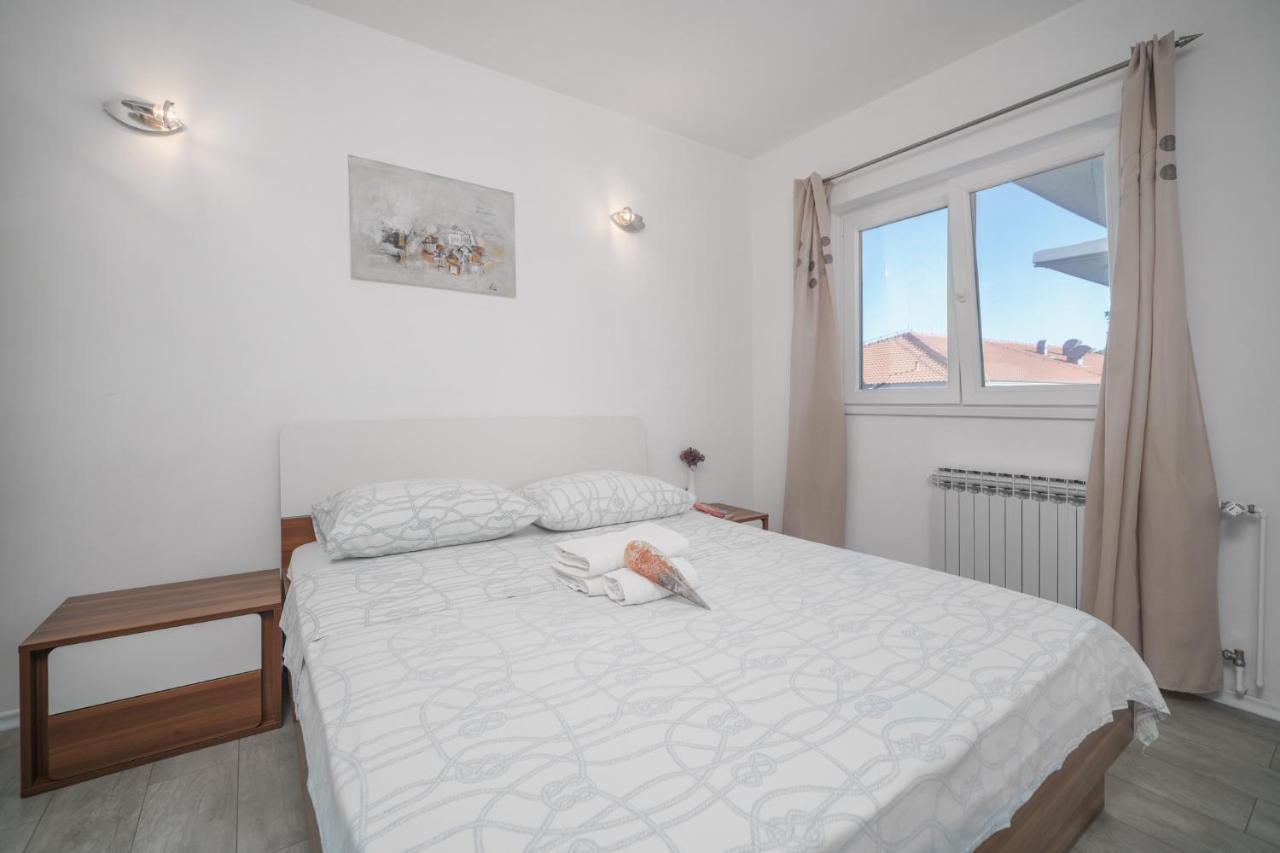 Apartmani Gabriella Vodice Extérieur photo
